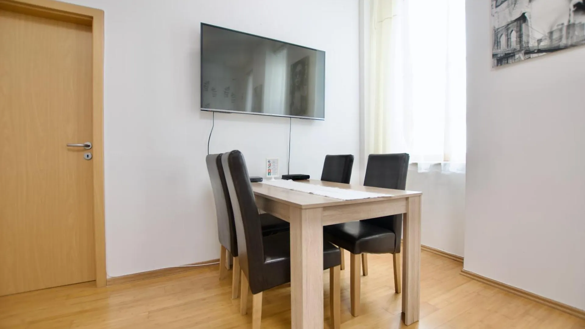 Premium Apartment By Hi5 - Vitkovics Suite Budapest 0*,